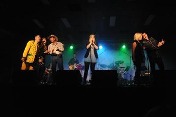 Jim Haynes, Amber Lawrence, Dean Perrett, Catherine Britt, Becky Cole & Adam Harvey singing the finale song at Hats Off Festival 2010
