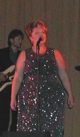 A "Natural Woman", sitting in with Ralph Butler's HoneyVox (December 2002)
