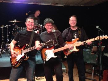5/09/2014 - On the Left, Playing with Steve Lauri from "The Hollies"

