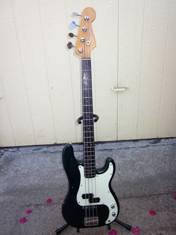 '63 Fender P-Bass w/ added Jazz pickup
