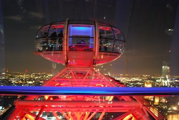 The London Eye. (Tallest ferriswheel in the world!)
