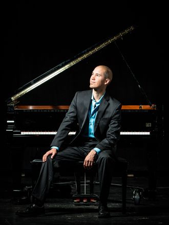 Tyson Chen Pianist