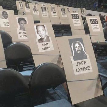 This turned out to be a photoshop hoax, placing ELO founder Roy Wood's photo on Jeff Lynne's Grammy seat, not to mention subbing Will for Sam!

