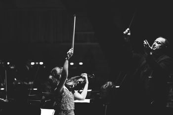 Premiering Adrian Sutton's Violin Concerto at the Southbank with RPO and Michael Seal ©Matthew Johnson

