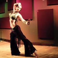 Kylie Odetta at Moe Joes Greenville / With Belly Dancing Group