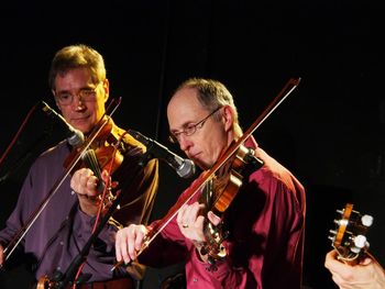 Brad Leftwich and Jamie, sweet double fiddles (photo by Kevin Atkins)
