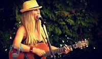 Gia Warner Solo Acoustic on the Patio at Georges Senate
