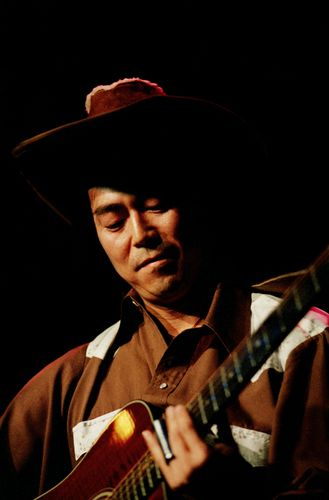 Shu Nakamura, Guitars
