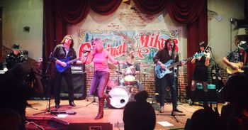 Rockin' at Original Mike's!
