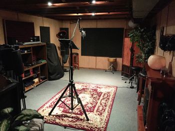 tracking room (1)
