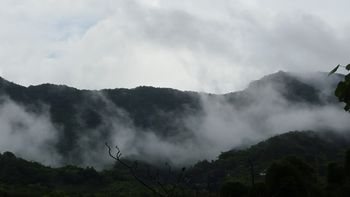 © 2016 SAM On a rainy day when the clouds are dancing with the mountains in Juncos, Puerto Rico. Photo © Sixto Aponte Martínez
