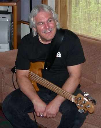 Rich Brown (Bass)
