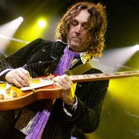 Guest Interviewer: Matt Blackett talks with Mike Campbell by The Guitar Show with Andy Ellis