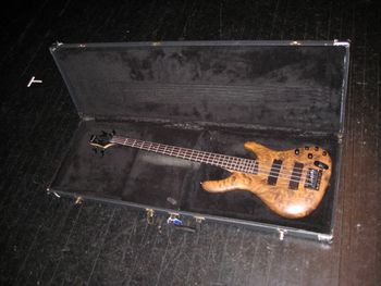 My lovely bass. I love Ibanez!!!
