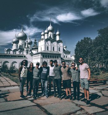 Migguel Anggelo and the Immigrants - Rostov, RU (photo David Stark/Mau Quiros)
