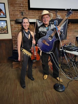 Very exciting to play with the Electrifying Gypsy fiddler Lavinia Reid :-)