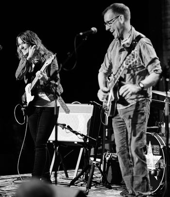 Nikki O'Neill and Chris Corsale with the Nikki O'Neill Band at SPACE in Chicago on April 17, opening for Sue Foley. Photo: Jason Bennett.
