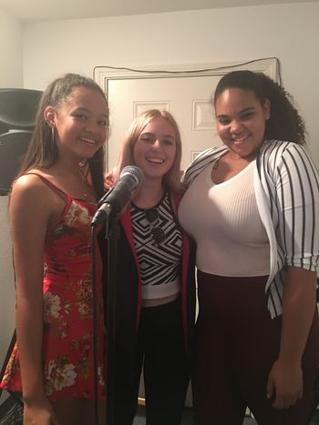 My longtime, talented student Sydney Brown (left) and her vocalist friends in my studio
