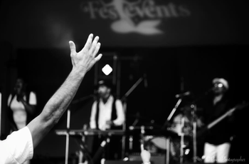 "Put your hands up!" The Family Stone live at Harborfest in Norfolk, VA circa summer 2018. Photo by Pices Photographer.
