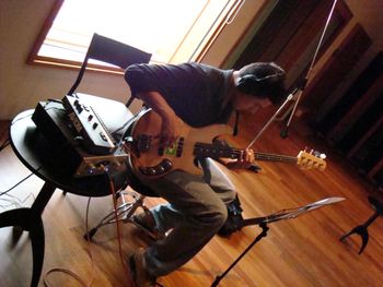 Bassist Thiago Espírito Santo - Fernanda Froes-Pruett’s recording sessions at NaCena Studios in Sao Paulo, SP, Brazil.
