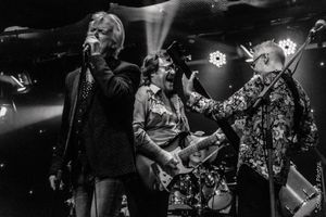 Live at Thornbury Theatre, Victoria, Aus. 23/3/17