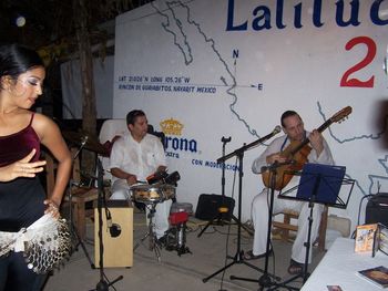 2010.03 with trio, drums (danyyu), dancer (rosalba), guitar (o. christian) in guayabitos nayarit, mexico
