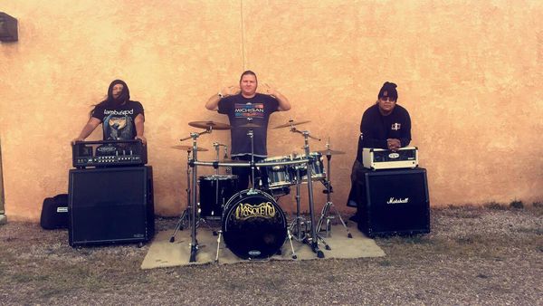 Randall Lee (@randallobsolete) |
Leon Boone (@leonobsolete) |
Thomas Manwell (@ishmanobsolete)