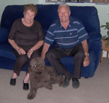 Pippa and Dollys breeders, Rena and Jimmy Henderson of Azzuronastro Kennels (Aust) with Pippa.
