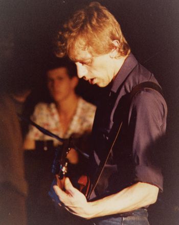 Richard Burgman live (1981) Photo: Tom Tkacas
