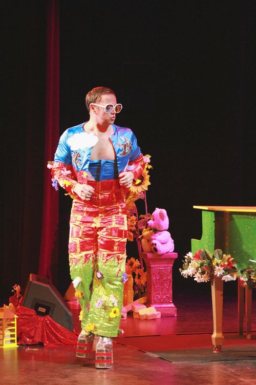 Rus Anderson as Elton John The Rocket Man Show Tribute Clash Of The Cover Bands Farewell Yellow Brick Road
