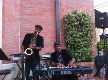 Twin Connection Duo performing on Patio at Strata Restaurant and Bar
