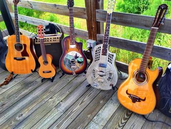 Lost Shakers of Salt guitars
L-R. Taylor 420R, Yamaha Guitalele, Rosie, guitbass
