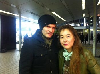 Bob Dee with singer Chiko Nidy at the Shibuya Tokyo station
