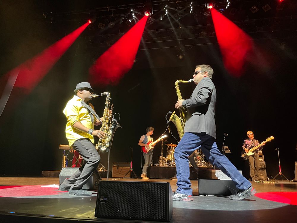 Dueling Saxes!