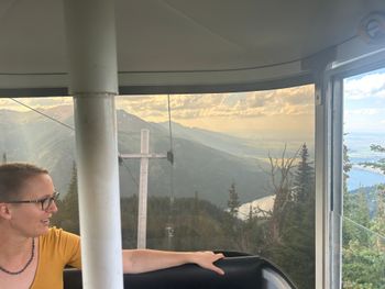 Carting the keyboard literally up the tram in a gondola to play on top of the world! Summer 2023, Mt. Howard Tramway, OR
