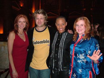 Maggie Moore, Gail Dorsey, Kate Pierson - The Chanteuse Club!
