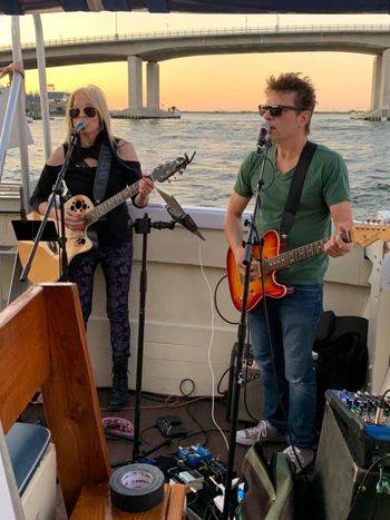 TG with LIsa Bouchelle on a "Classic Boatrides" cruise summer '19
