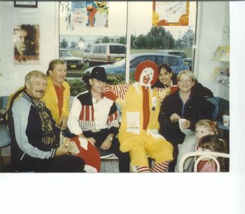 DALE AT A FUNDRAISER FOR RONALD McDONALD HOUSE
