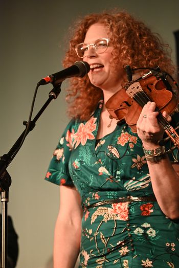 Becky Buller at Midwinter Festival 2024
