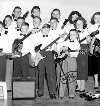 Leader of the band plays a Strat! Worrall School, Re-imagined
