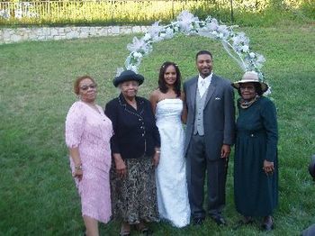 Aunt Mary,Aunt Ruth,Mr. & Mrs.Richard Yancey,and Aunt Viola
