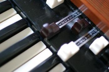 Organ and Drawbars, bass setting
