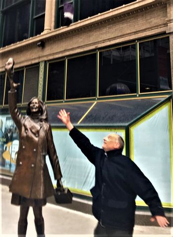 "Love is all around..." Mary Tyler Moore statue, Minneapolis, 2019
