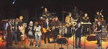 hmm. Patti Griffin, Emmylou, Buddy Miller, Delbert...Who let that guy at the piano in?! The AMA '09

