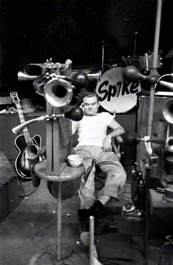 One of my absolute musical hero's Spike Jones.  Incrediblly entertaining, remarkably talented!!!
