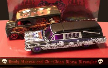 Official 2-car set of the Osaka Custom Car Show in 2007. By Hot Wheels-Mattel
