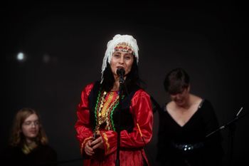 Mina Akbari, Bahai poet

