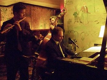 Live at Carlyle with trio
