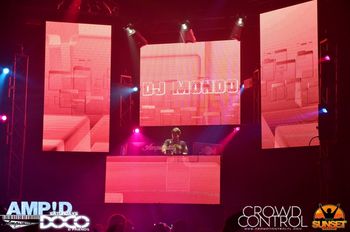 DJ Mondo at AMPITHEATER
