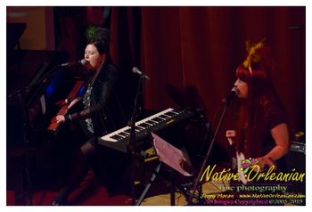 aural_elixir_cd_release_cafe_istanbul_jm_nofp_102813_009 Jesse Maclaine & Lynn Drury (Left to Right)